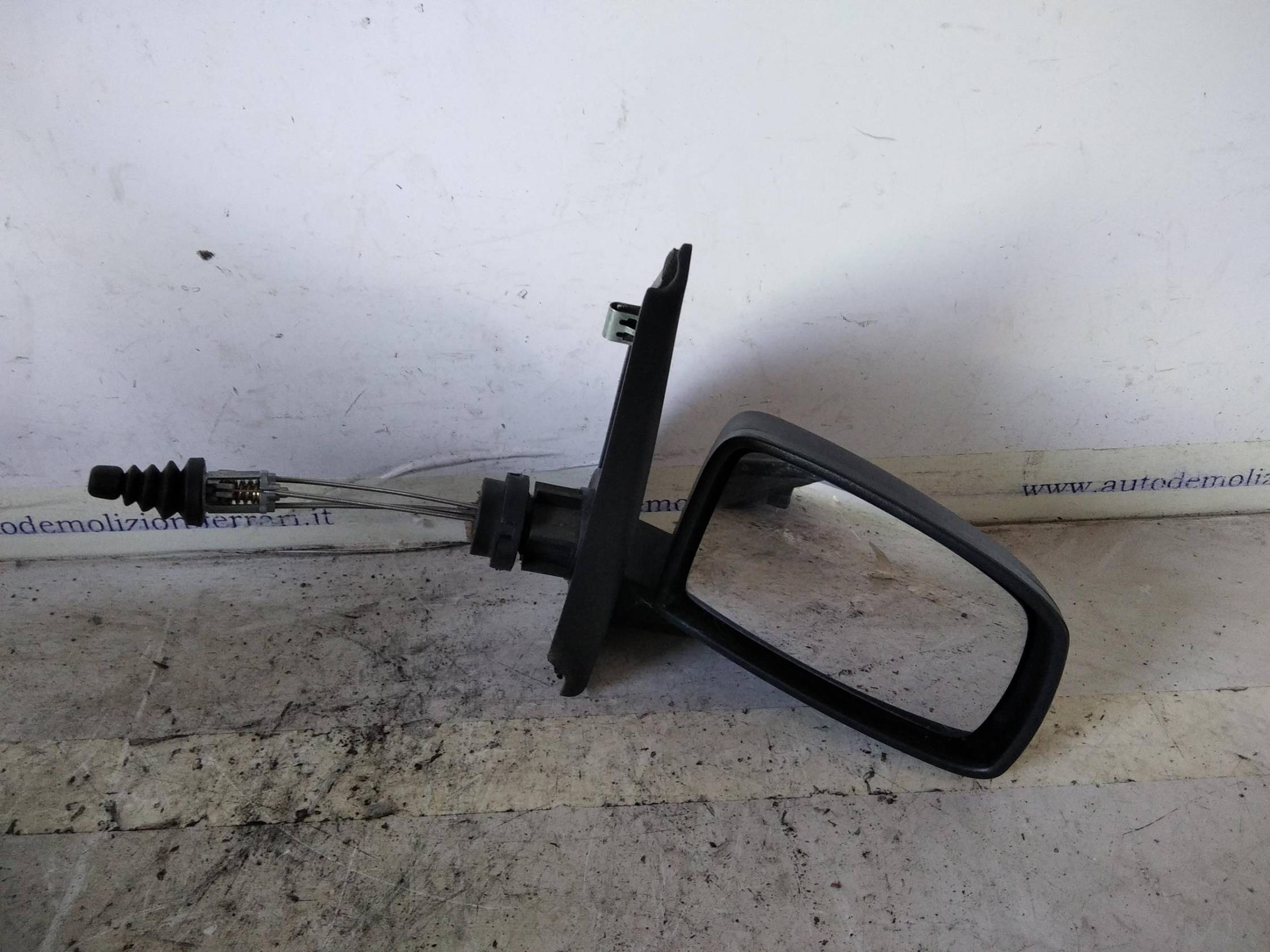 Retrovisore est. dx.